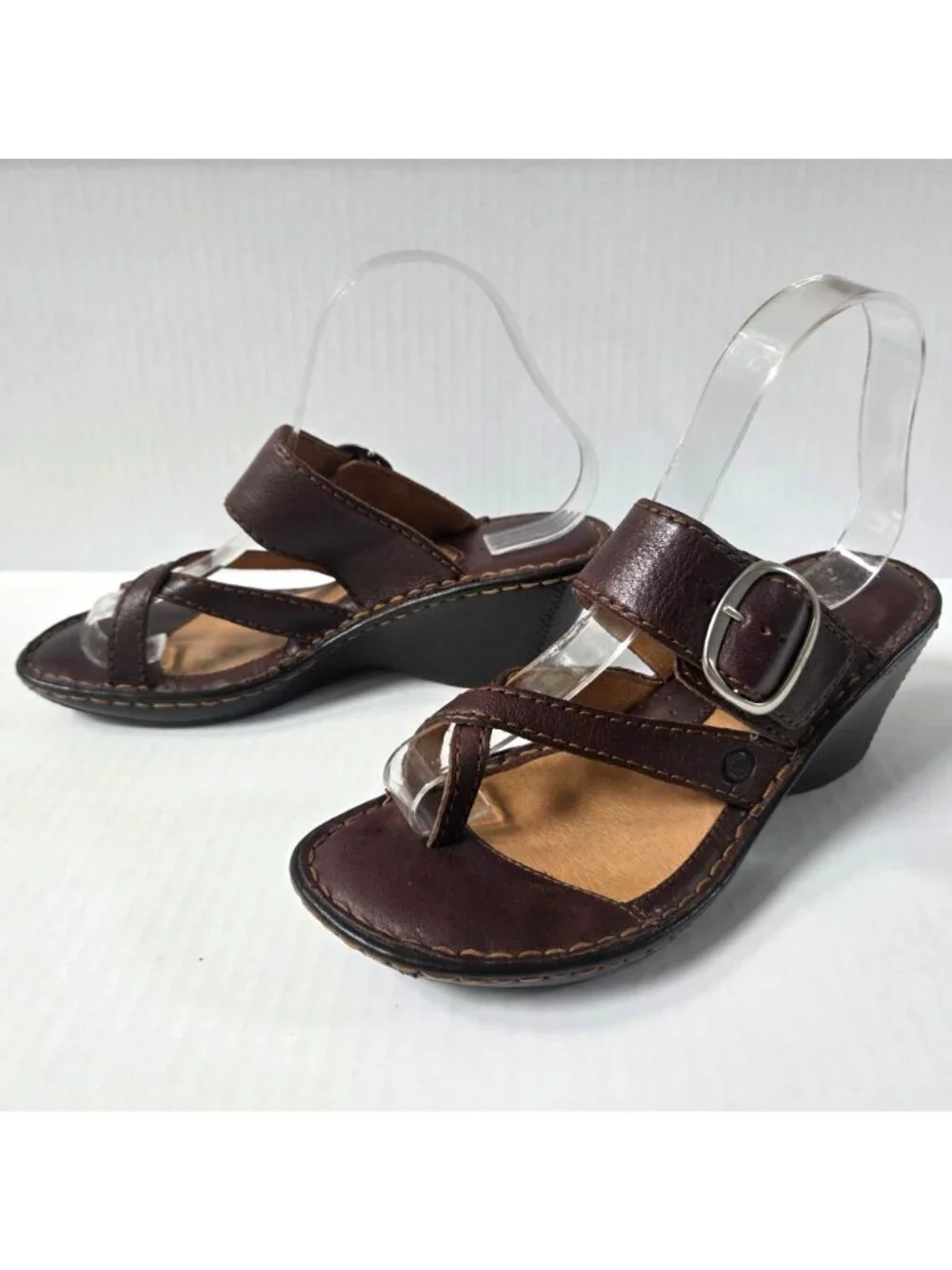Born Sandals Womens 8 Brown Leather Toe Loop Buckle Wedge Comfort Boho Hippie